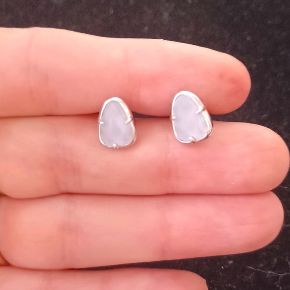 Kendra Scott Earrings - Picture 1 of 6